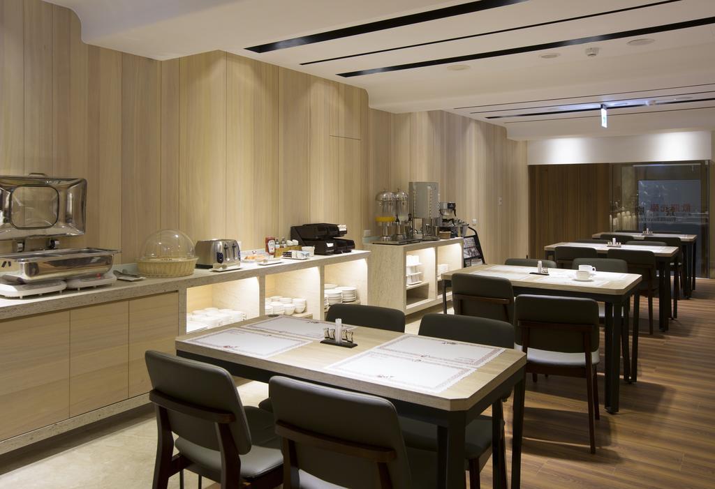 Noble Hotel Taipei Bagian luar foto