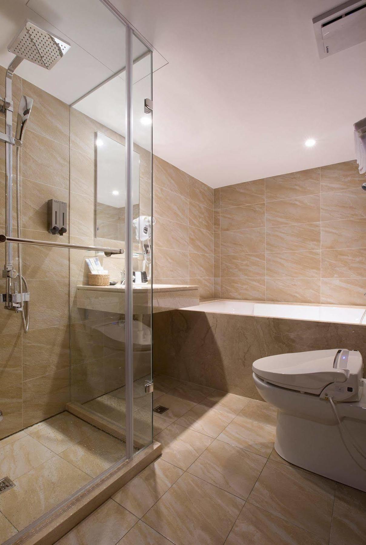 Noble Hotel Taipei Bagian luar foto