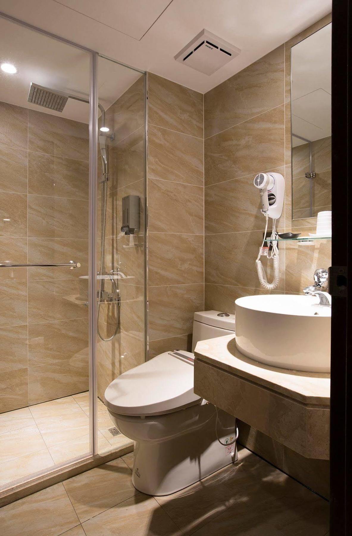 Noble Hotel Taipei Bagian luar foto